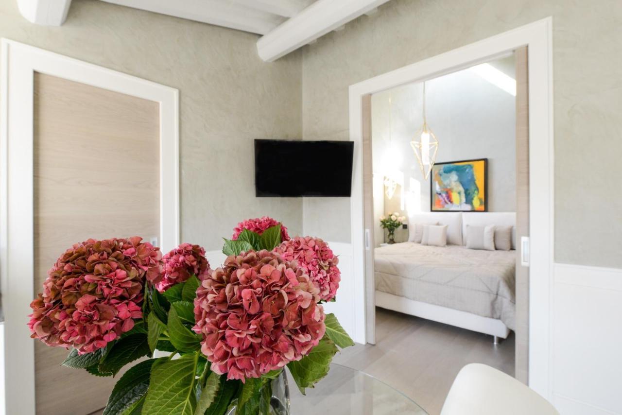Duomo Suites Firenze Bagian luar foto
